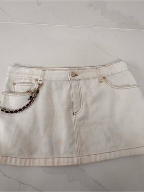 Gucci White Denim Mini Skirt with Chain Detail